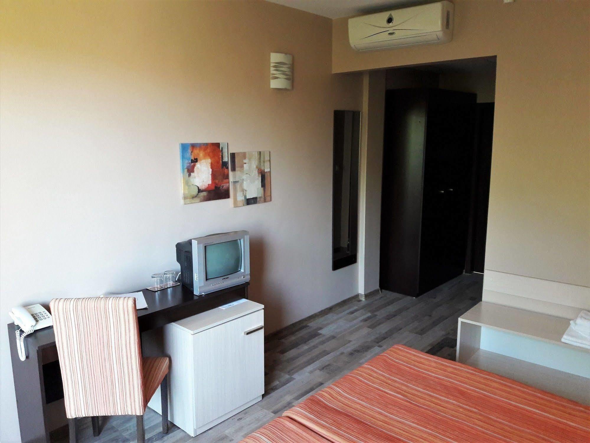 Motivi Hotel Saints Constantine and Helena Exterior photo